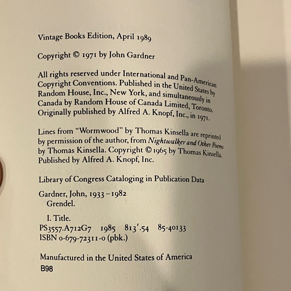 6 Classic Literature Trade Paperback Books - Picture 4 of 16